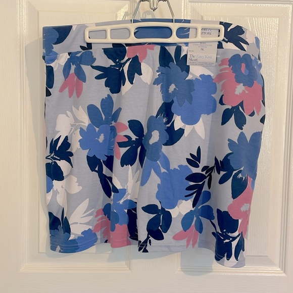 Croft and Barrow Grey/Blue/Pink/White Floral Skort size PXL, NWT - Picture 4 of 7